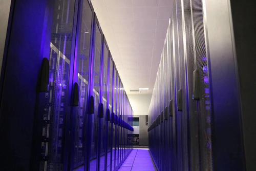 5ff6af01de8f3.jpg 越南服務器怎么租用呢?.jpg